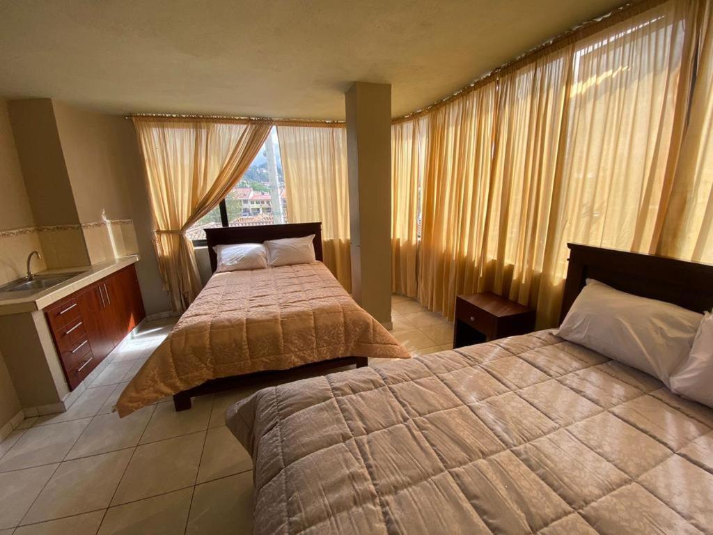 Hostal El Paraiso Cuenca Bagian luar foto