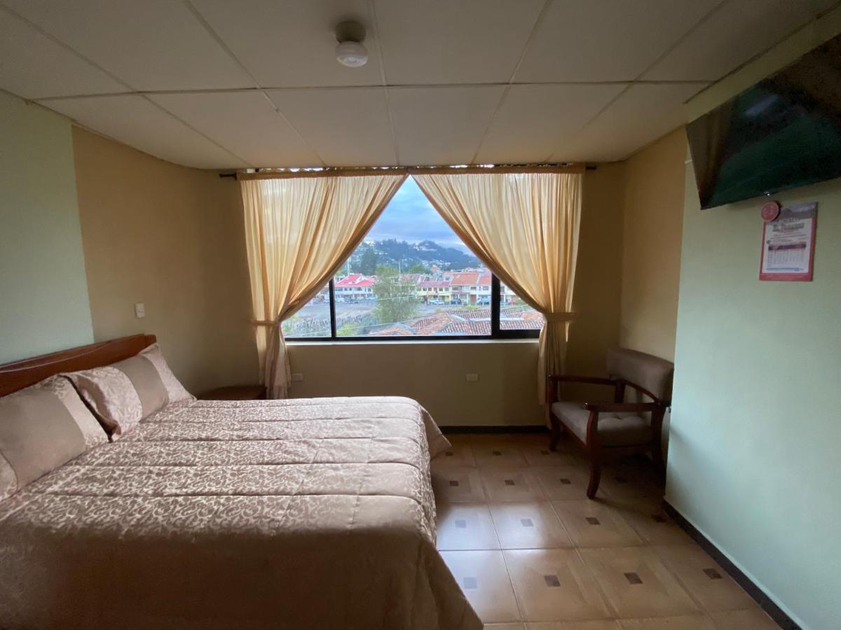 Hostal El Paraiso Cuenca Bagian luar foto
